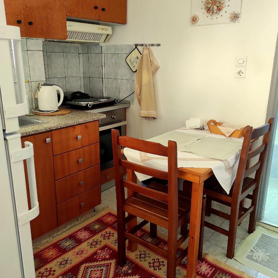Q Bay Apartments Qeparo Kültér fotó