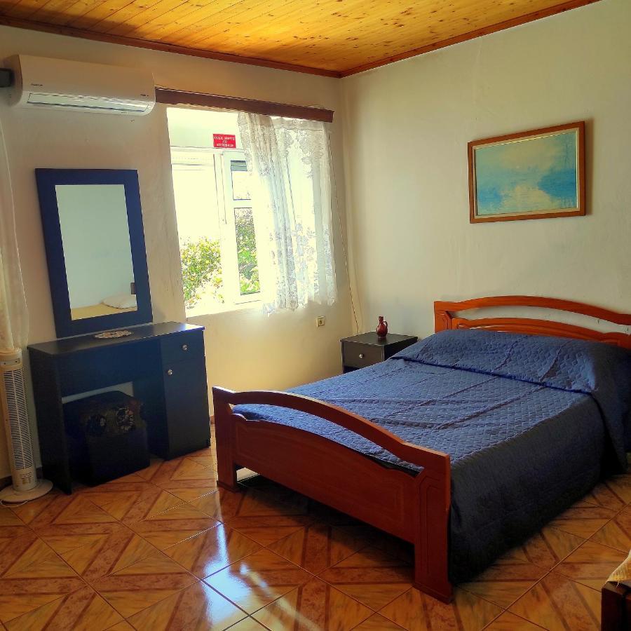 Q Bay Apartments Qeparo Kültér fotó