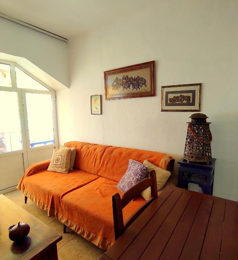 Q Bay Apartments Qeparo Kültér fotó