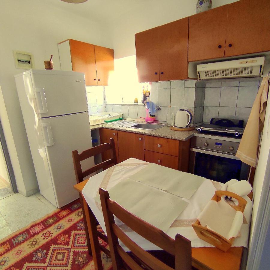 Q Bay Apartments Qeparo Kültér fotó