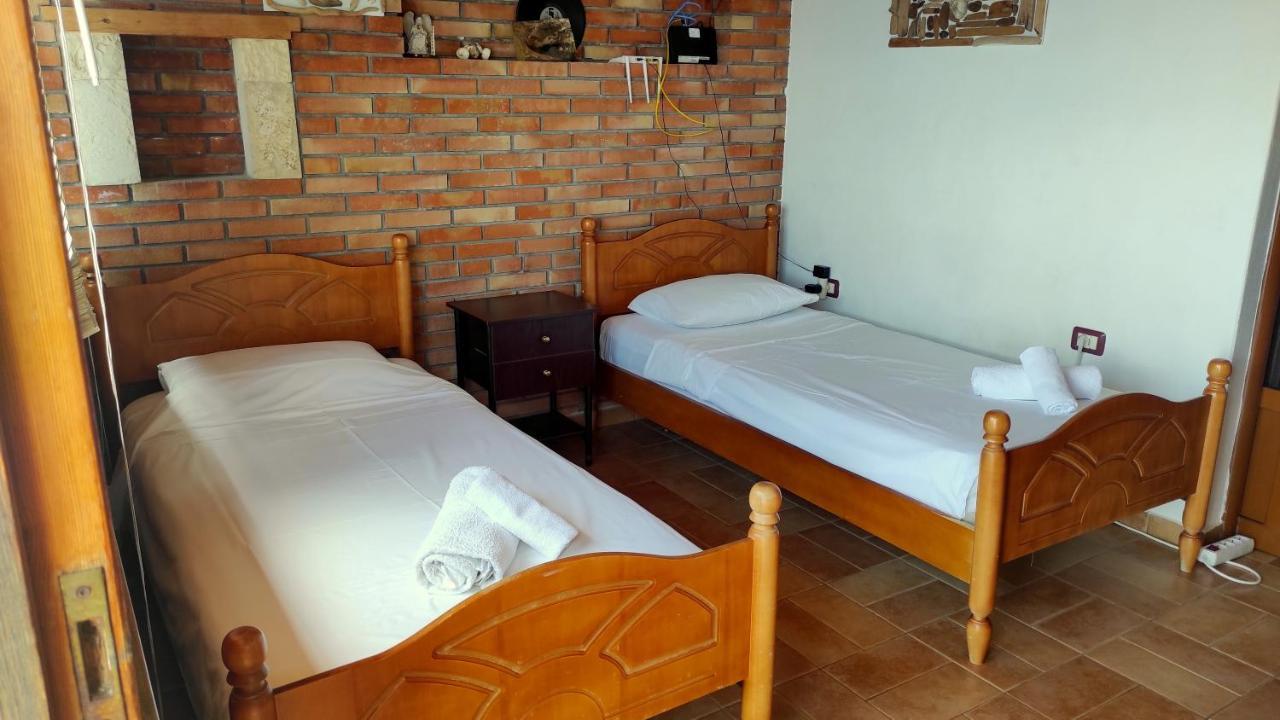 Q Bay Apartments Qeparo Kültér fotó