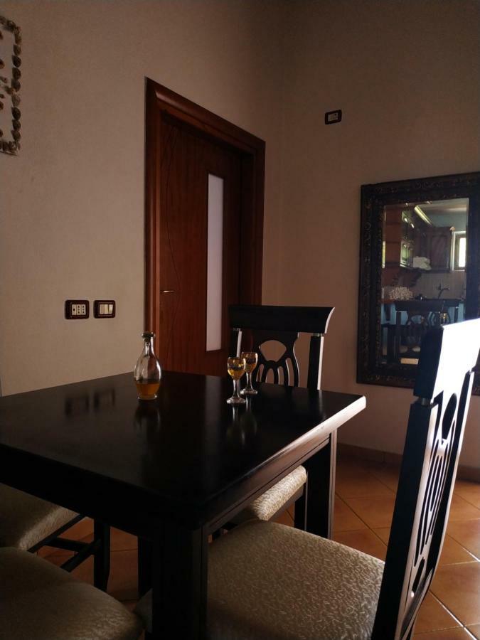 Q Bay Apartments Qeparo Kültér fotó