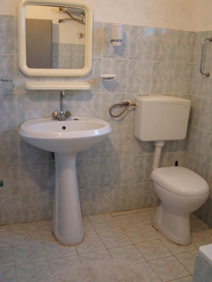 Q Bay Apartments Qeparo Kültér fotó