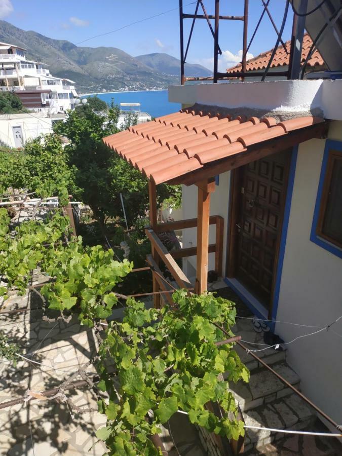 Q Bay Apartments Qeparo Kültér fotó