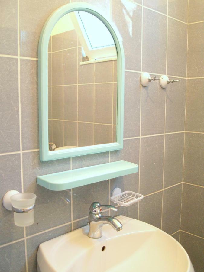 Q Bay Apartments Qeparo Kültér fotó