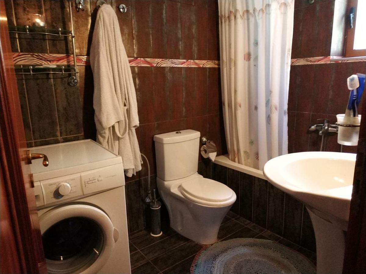 Q Bay Apartments Qeparo Kültér fotó
