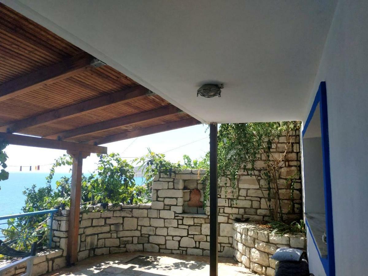 Q Bay Apartments Qeparo Kültér fotó